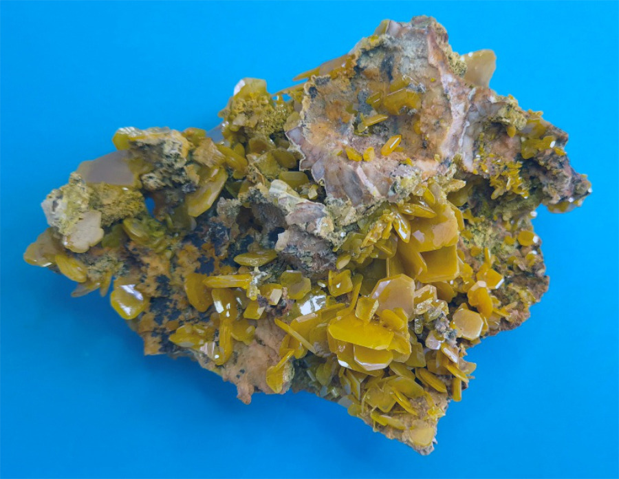 Wulfenite